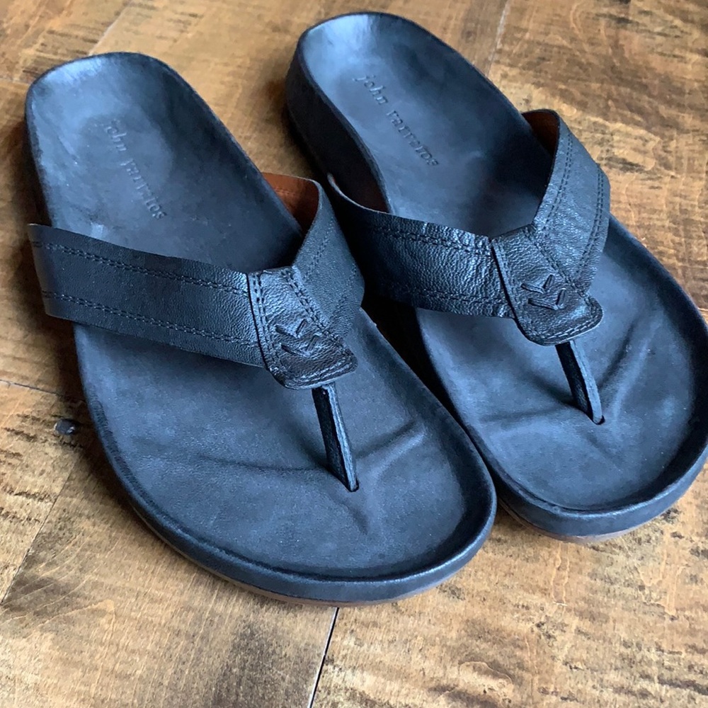 John Varvatos Men’s Flip Flops